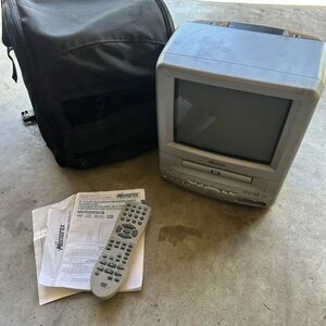 Memorex MVD2009CB 9” CRT DVD Combo Retro Gaming Portable TV With Case & Remote